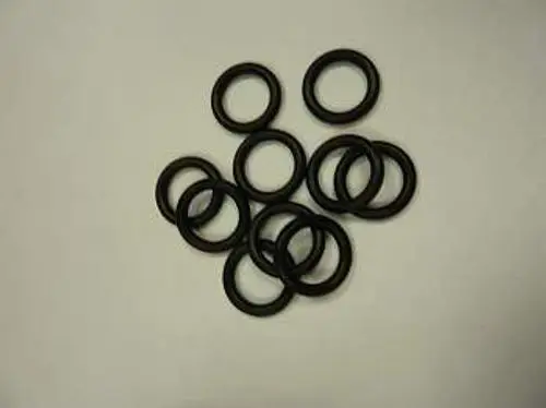 Schwarze O-Ringe in verschiedenen Größen, angeordnet auf einer hellen Fläche. Produkte von Remeha sind für verschiedene Anwendungen geeignet.